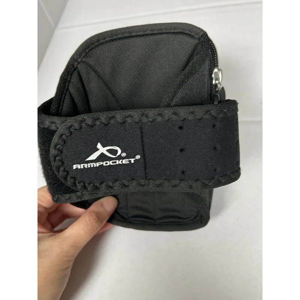 Armpocket Arm Band Cellphone Holder for Workouts - Picture 3 of 4